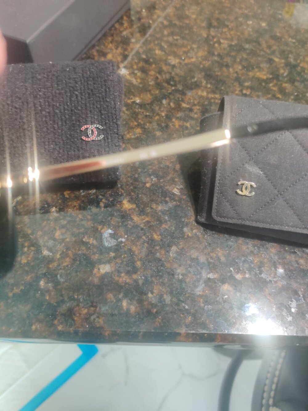 CHANEL Shield sunglasses New - Picture 6 of 6